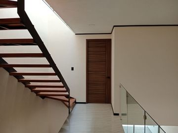 CASA EN VENTA AMPLIACIÓN ARBOLEDAS DE LOMA BELLA