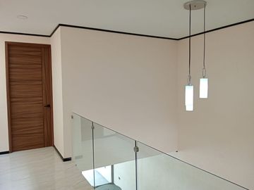 CASA EN VENTA AMPLIACIÓN ARBOLEDAS DE LOMA BELLA