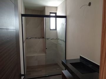 CASA EN VENTA AMPLIACIÓN ARBOLEDAS DE LOMA BELLA