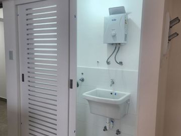 SE ALQUILA MINIDPTO DE ESTRENO en LINSIDRO