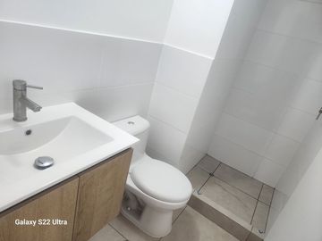 SE ALQUILA MINIDPTO DE ESTRENO en LINSIDRO