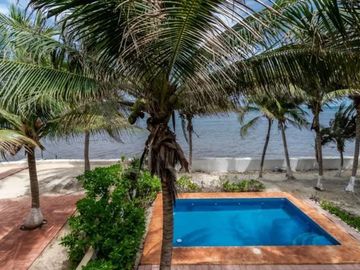 EN VENTA CASA FRENTE AL MAR  PUERTO MORELOS