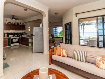EN VENTA CASA FRENTE AL MAR  PUERTO MORELOS
