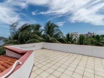 EN VENTA CASA FRENTE AL MAR  PUERTO MORELOS