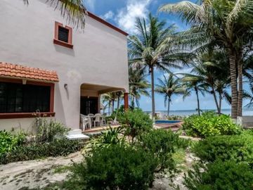 EN VENTA CASA FRENTE AL MAR  PUERTO MORELOS