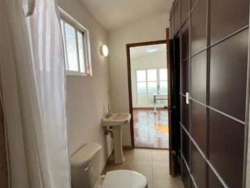 Oportunidad Única: Casa con Local  en Lomas de Atizapán