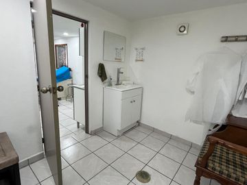 Oportunidad Única: Casa con Local  en Lomas de Atizapán