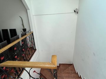 Oportunidad Única: Casa con Local  en Lomas de Atizapán
