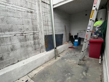 Oportunidad Única: Casa con Local  en Lomas de Atizapán