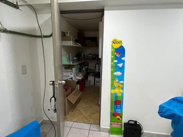Oportunidad Única: Casa con Local  en Lomas de Atizapán