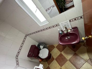 Oportunidad Única: Casa con Local  en Lomas de Atizapán