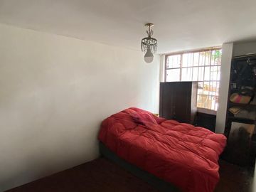 Se Vende Amplia Y Cómoda Casa Como Terreno De 390 M2 En Surco, Paralela A La Av. Ramon Castilla