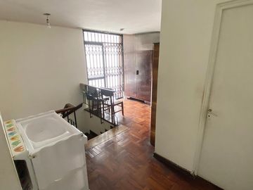 Se Vende Amplia Y Cómoda Casa Como Terreno De 390 M2 En Surco, Paralela A La Av. Ramon Castilla