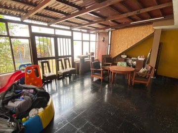 Se Vende Amplia Y Cómoda Casa Como Terreno De 390 M2 En Surco, Paralela A La Av. Ramon Castilla