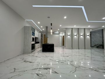 CASA EN VENTA CON MUELLE PROPIO