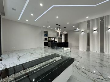 CASA EN VENTA CON MUELLE PROPIO