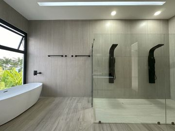CASA EN VENTA CON MUELLE PROPIO
