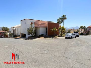 RESIDENCIA EN VENTA EN LA CAÑADA