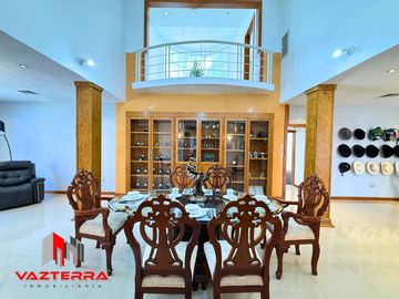 RESIDENCIA EN VENTA EN LA CAÑADA