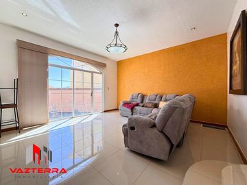RESIDENCIA EN VENTA EN LA CAÑADA