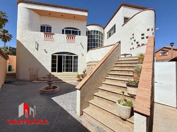 RESIDENCIA EN VENTA EN LA CAÑADA