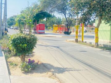 VENTA CASA DE 3PISOS EN ICA, URB SANTO DOMINGO DE GUZMÁN