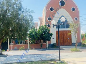 VENTA CASA DE 3PISOS EN ICA, URB SANTO DOMINGO DE GUZMÁN