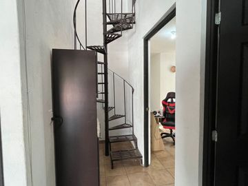 ¡Amplia Residencia con Alberca, Jardín y Seguridad Privada en Cuernavaca! 🌴🏡
