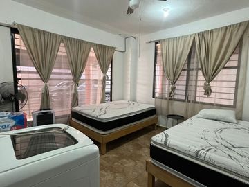 ¡Amplia Residencia con Alberca, Jardín y Seguridad Privada en Cuernavaca! 🌴🏡