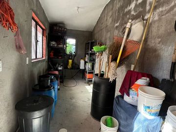 ¡Amplia Residencia con Alberca, Jardín y Seguridad Privada en Cuernavaca! 🌴🏡