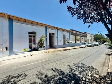 LOS ANDES - VENDE PROPIEDAD CON BUEN TERRENO DE 766m2 EN PLENO CENTRO