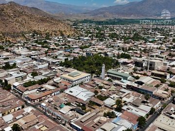LOS ANDES - VENDE PROPIEDAD CON BUEN TERRENO DE 766m2 EN PLENO CENTRO