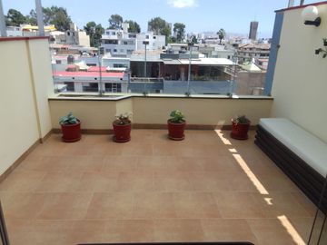 VENTA DPTO DUPLEX  $340,000 - 3Dor, 04 Bñ, 02 Estac - SAN BORJA