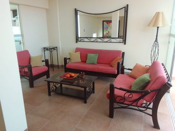 VENTA DPTO DUPLEX  $340,000 - 3Dor, 04 Bñ, 02 Estac - SAN BORJA