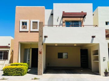 RIVELLO RESIDENCIAL - Casa en Venta