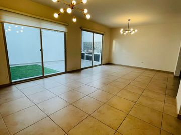 RIVELLO RESIDENCIAL - Casa en Venta