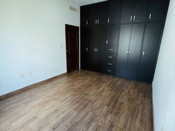 RIVELLO RESIDENCIAL - Casa en Venta