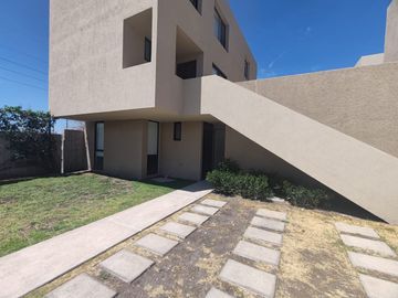 Casa en VENTA en Altos Juriquilla Planta Baja 2 Recamaras