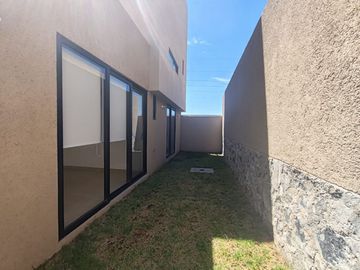 Casa en VENTA en Altos Juriquilla Planta Baja 2 Recamaras