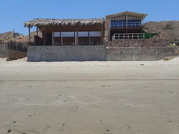 CASA DE PLAYA EN PLATERITOS - TUMBES