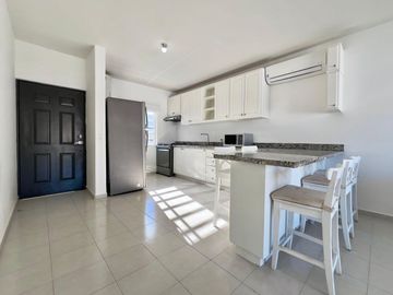 Venta de Condominio ¡Oportunidad Imperdible en Sunset Beach, Cabo San Lucas!