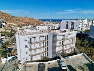 Venta de Condominio ¡Oportunidad Imperdible en Sunset Beach, Cabo San Lucas!
