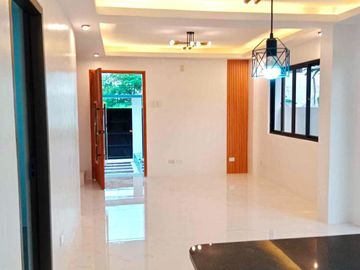 HOUSE AND LOT FOR SALE IN MONTEVERDE ROYALE TATAY RIZAL