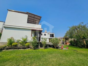 VENDO CASA EN CIENEGUILLA 800m2