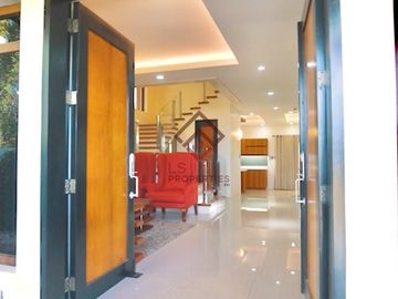 FOR SALE Fully Furnished House and Lot in Ridgewood Heights Residential Estates Tagaytay City, Cavite