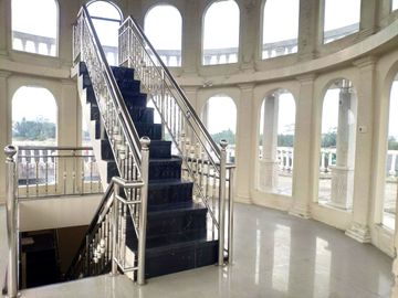 Rumah Mewah Eropa Klasik di Mertoyudan Magelang