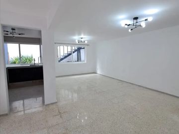 Venta casa sola con bungalow independiente