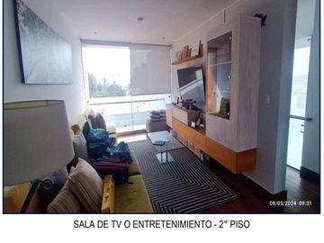 Moderna casa en condominio en La Molina Vieja dentro de zona privada y vigilada muy cerca a Molina Plaza