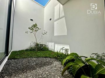 zona ANIMAS, nueva, 3 recamaras, roof garden, cochera para 2 autos