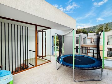 CASA EN VENTA- 3 HABITACIONES- SECTOR: RUTA VIVA, ALTURA INTERVALLES